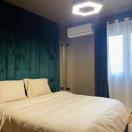 Dea'S Apartment: Hidden Gem Tiranë Luaran gambar