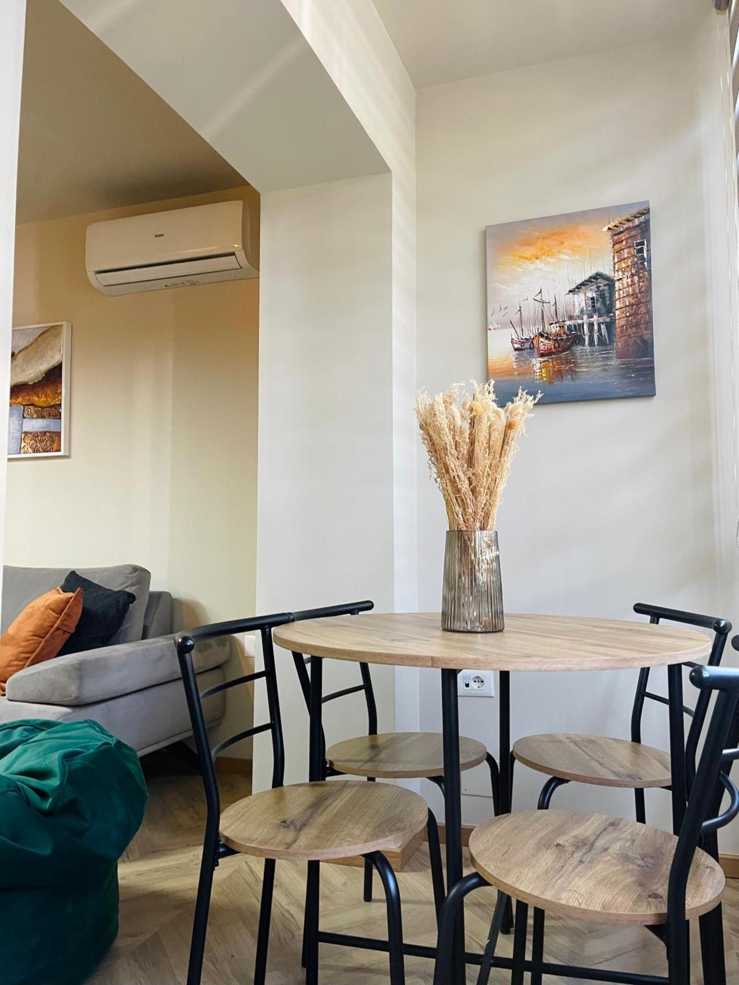 Dea'S Apartment: Hidden Gem Tiranë Luaran gambar
